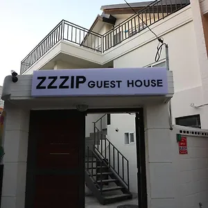 Zzzip In Hongdae ** Seul